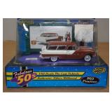 Road Champs 1955 Pontiac 1:43 Scale Model