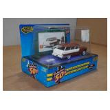 Road Champs 1955 Pontiac 1:43 Scale Model