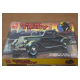 AMT Dick Tracy 1:25 Scale Model Building Kit