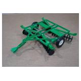 Ertl John Deere 1:16 Scale Disc Harrow