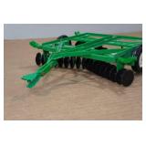Ertl John Deere 1:16 Scale Disc Harrow