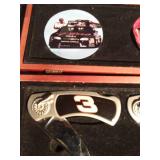 Earnhardt pocketknife collection in wood case