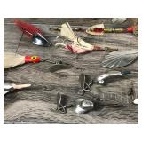 Lot of Vintage Collectible Fishing Lures - see description for more info