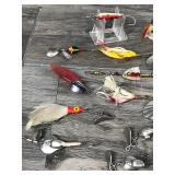 Lot of Vintage Collectible Fishing Lures - see description for more info