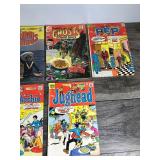 Lot of 20 Collectible Comic Books - 11 Comic Books with Front and Back Covers are 12 centers to 40 centers