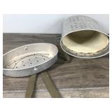 Vintage Old Pal Wading Floating Aluminum Minnow Bucket