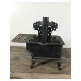 Vintage Crescent Salesman’s Sample Cast Iron Miniature Stove USA Made With All the Accessories