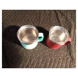 2 Yeti mugs