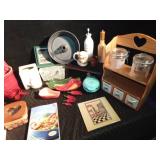 Lot of kitchen items