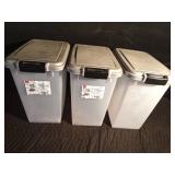 3 Airtight pet food containers