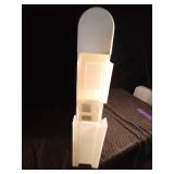 Rubbermade organizer wit 2 side drawers and flip up top