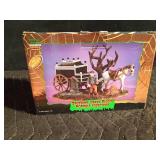 Lemax Gruesome Grave Digger Halloween decor