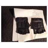 Genuine Harley Davidson leather fingerless gloves