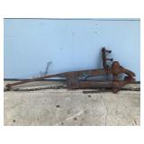 Antique Jaw Blacksmith Post Leg Vise 40"Tall Shop Garage Tool
