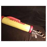 Rutger golf bag with golf clubs