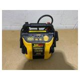 EverStart Maxx 1000 Peak Amp Jump Starter with 120 PSI Compressor, Pivoting LED Light, 3X USB Ports