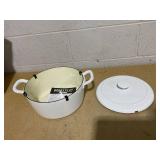Bobby Flay 5.5qt Cast Enamel Dutch Oven