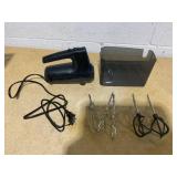 BLACK + DECKER Helix Performance Premium Hand Mixer - Black