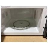 Hamilton Beach 1.6 Cu ft Sensor Cook Countertop Microwave Oven in Stainless Steel