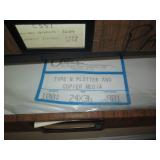 Pallet lot containing a large heavy...