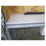 Buttonhole adjustable industrial shelf