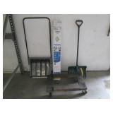 Shovels, light bulbs and a moving platform