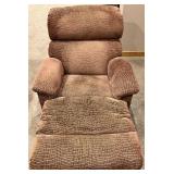 Flexsteel Brown Recliner with Patterned Upholstery. One of Two Matching Pieces, Lots 4 and 5 Flexsteel Brown Recliner with Patterned Upholstery. One of Two Matching Pieces, Lots 4 and 5