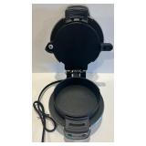 Dash Belgian Waffle Maker and Hamilton Beach Sandwich Maker Set Dash Belgian Waffle Maker and Hamilton Beach Sandwich Maker Set