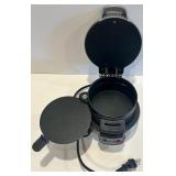 Dash Belgian Waffle Maker and Hamilton Beach Sandwich Maker Set Dash Belgian Waffle Maker and Hamilton Beach Sandwich Maker Set