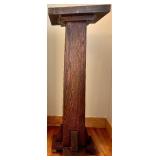 Vintage Solid Wood Pedestal Stand Vintage Solid Wood Pedestal Stand