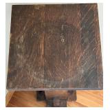 Vintage Solid Wood Pedestal Stand Vintage Solid Wood Pedestal Stand