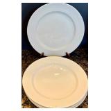 Martha Stewart White Dinnerware Set of 16 Pieces - Plates & Bowls Martha Stewart White Dinnerware Set of 16 Pieces - Plates & Bowls