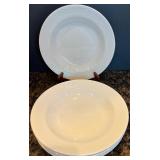 Martha Stewart White Dinnerware Set of 16 Pieces - Plates & Bowls Martha Stewart White Dinnerware Set of 16 Pieces - Plates & Bowls