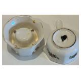 Lenox 1993 Annual Holiday Collectors Plate with Red Ramekins Set and Holiday Gravy Warmer Lenox 1993 Annual Holiday Collectors Plate with Red Ramekins Set and Holiday Gravy Warmer