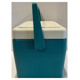 Electric Wok, Igloo 6 Cooler, and Vintage Metal Lunch Box Set Electric Wok, Igloo 6 Cooler, and Vintage Metal Lunch Box Set