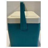 Electric Wok, Igloo 6 Cooler, and Vintage Metal Lunch Box Set Electric Wok, Igloo 6 Cooler, and Vintage Metal Lunch Box Set