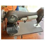 Antique Singer Sewing Machine in Wooden Table with Drawers