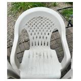 Set of 6 White Plastic Patio Chairs with Matching Table
