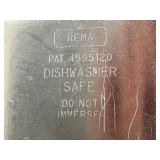 Collection of Assorted Bakeware and Baking Sheets Collection of Assorted Bakeware and Baking Sheets