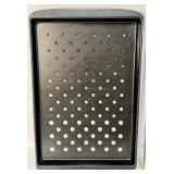 Set of 11 Assorted Baking and Broiling Trays and Racks Set of 11 Assorted Baking and Broiling Trays and Racks