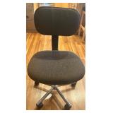 Adjustable Office Chair with Rolling Casters Adjustable Office Chair with Rolling Casters