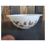 Eary American Cinderaella Mixing Bowl 443 1/2 Quart