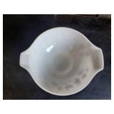 Eary American Cinderaella Mixing Bowl 443 1/2 Quart