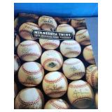 5 Minnesota Twins Team Yearbook 5 Minnesota Twins Team Yearbook