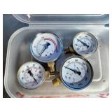 Collection of New Pressure Gauges Collection of New Pressure Gauges