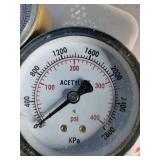Collection of New Pressure Gauges Collection of New Pressure Gauges