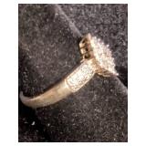 10K Gold 1/5 ct tw Diamond Marquise-Design Ring 10K Gold 1/5 ct tw Diamond Marquise-Design Ring