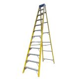 Werner 12-Foot Fiberglass Step Ladder, 300 lbs Load Capacity