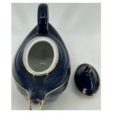 Vintage Hall Aladdin 6-Cup Teapot in Blue with Gold Trim