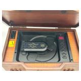 Emerson NR513A Vintage-Style CD Player and AM/FM Radio